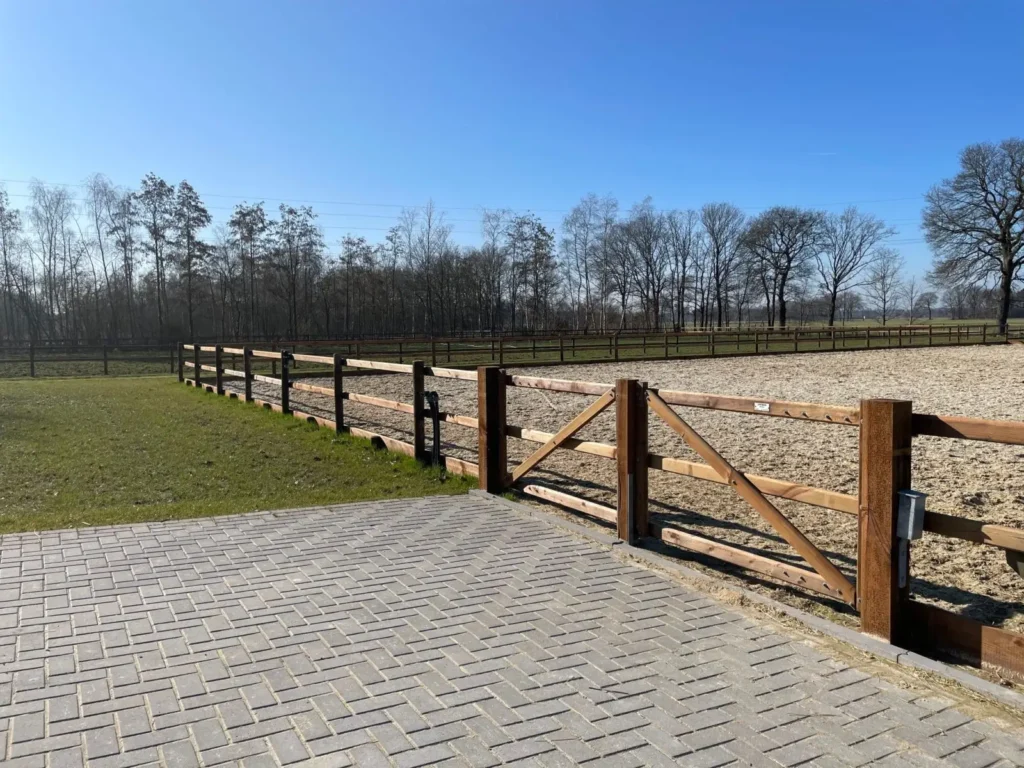 paardenomheining-met-nobifix-wierden