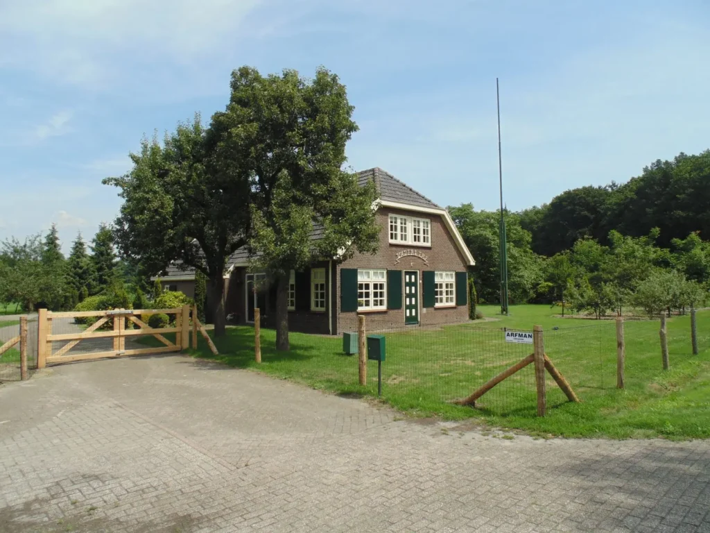 Omheining-voor-honden-in-Heeten-8